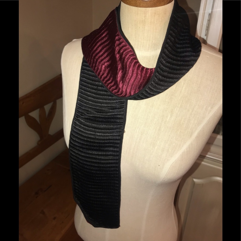 Calvin Klein Black & Maroon reversible Scarf